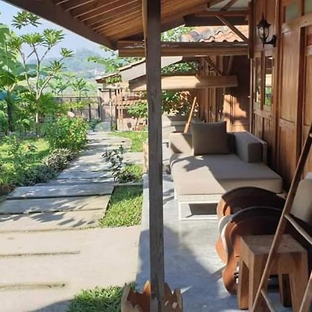 Villa Kayu Yogyakarta Dış mekan fotoğraf